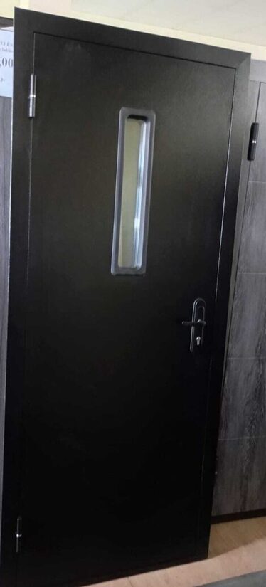 metāla durvis ārdurvis klasika mājai