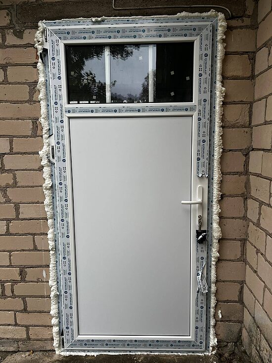 PVC durvis ārdurvis