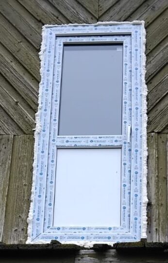 pvc bēniņu lūka ar stiklu